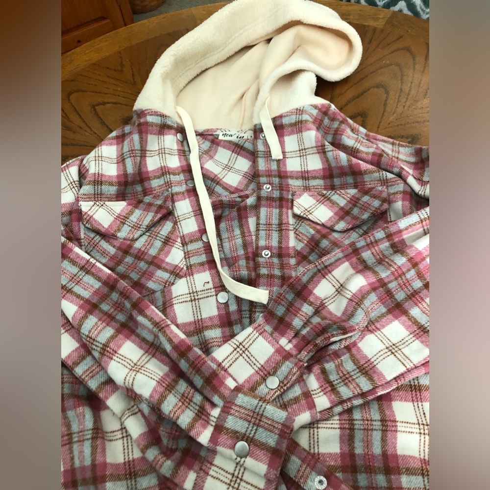 Women’s Flannel Top *NWOT* Could be considered Shacket🍃